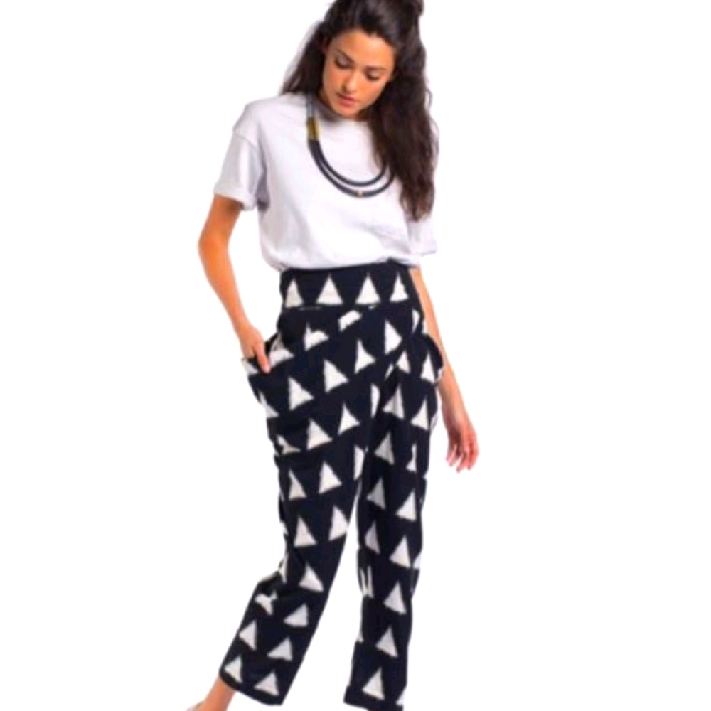Matter Sideswept Dhoti Trikora, Size 1 (S/M)